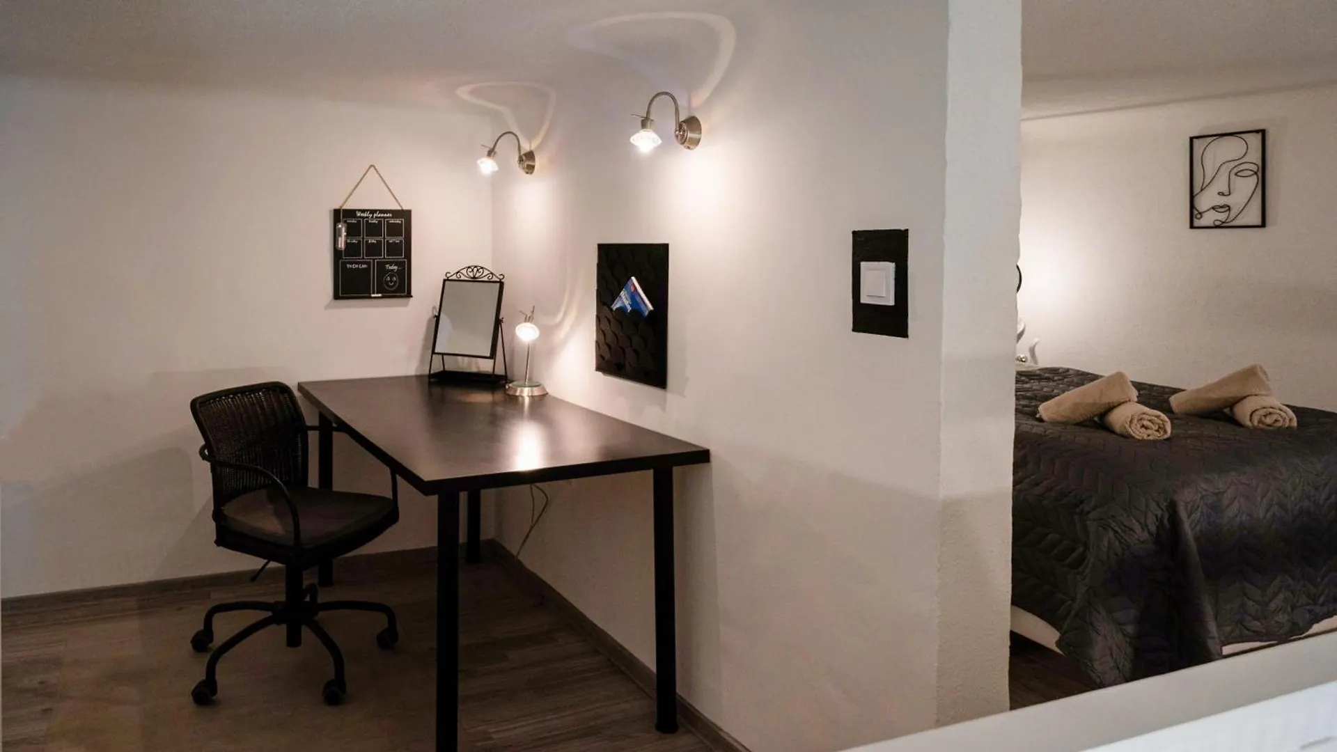Secret Garden Apartment - Free Parking Budapest Ungheria