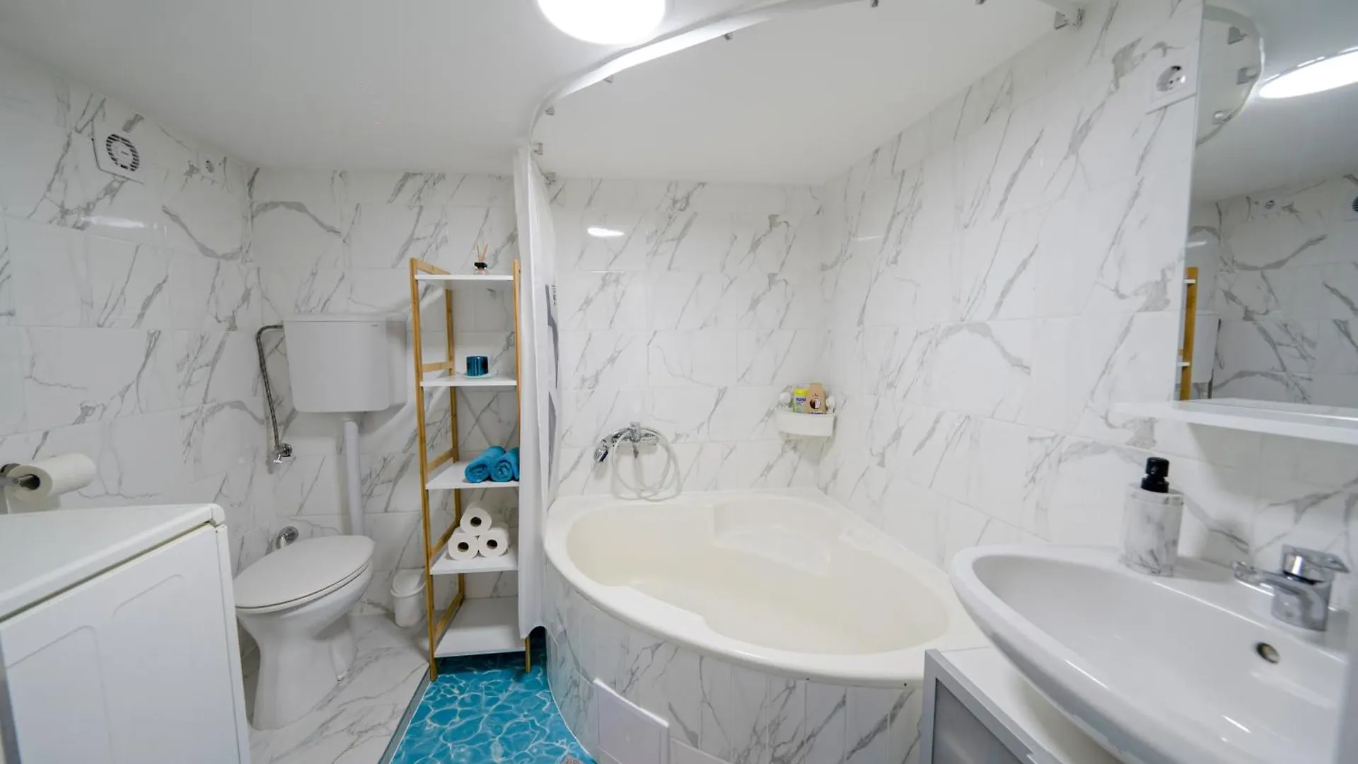 Secret Garden Apartment - Free Parking Budapest