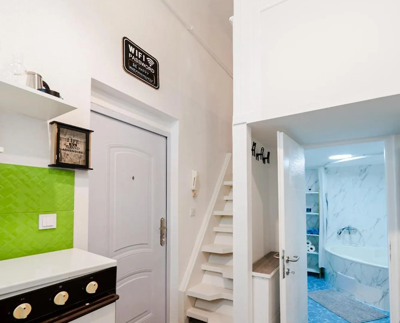 Secret Garden Apartment - Free Parking Budapest 0*,  Ungheria